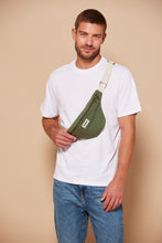 Charger l'image dans la galerie, sac-banane-hindbag-olive-ethique-responsable