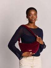 Charger l'image dans la galerie, sac-bandouliere-andrea-velours-hindbag