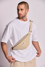 Charger l'image dans la galerie, banane-olivia-tressage-nude-hindbag