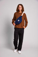 Charger l'image dans la galerie, sac-banane-sofia-XL-velours-Hindbag