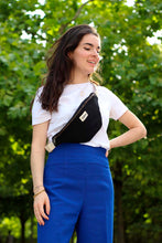Charger l'image dans la galerie, sac-banane-hindbag-noir-ethique-responsable