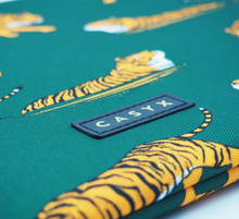 Charger l'image dans la galerie, housse-ordinateur-13-pouces-vert-swimming-tiger-casyx