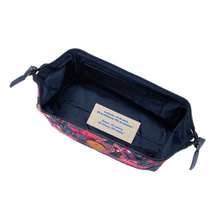Charger l'image dans la galerie, fondamento-san-mauro-trousse-toilette-voyage-cabaia