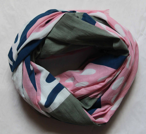 foulard-coton-bio-onirique-rose-les-belles-vagabondes