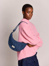Charger l'image dans la galerie, sac-bandouliere-andrea-denim-bleu-hindbag
