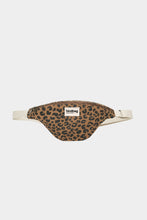 Charger l&#39;image dans la galerie, olivia-leopard-cannelle-sac-banane-hindbag-ethique-responsable

