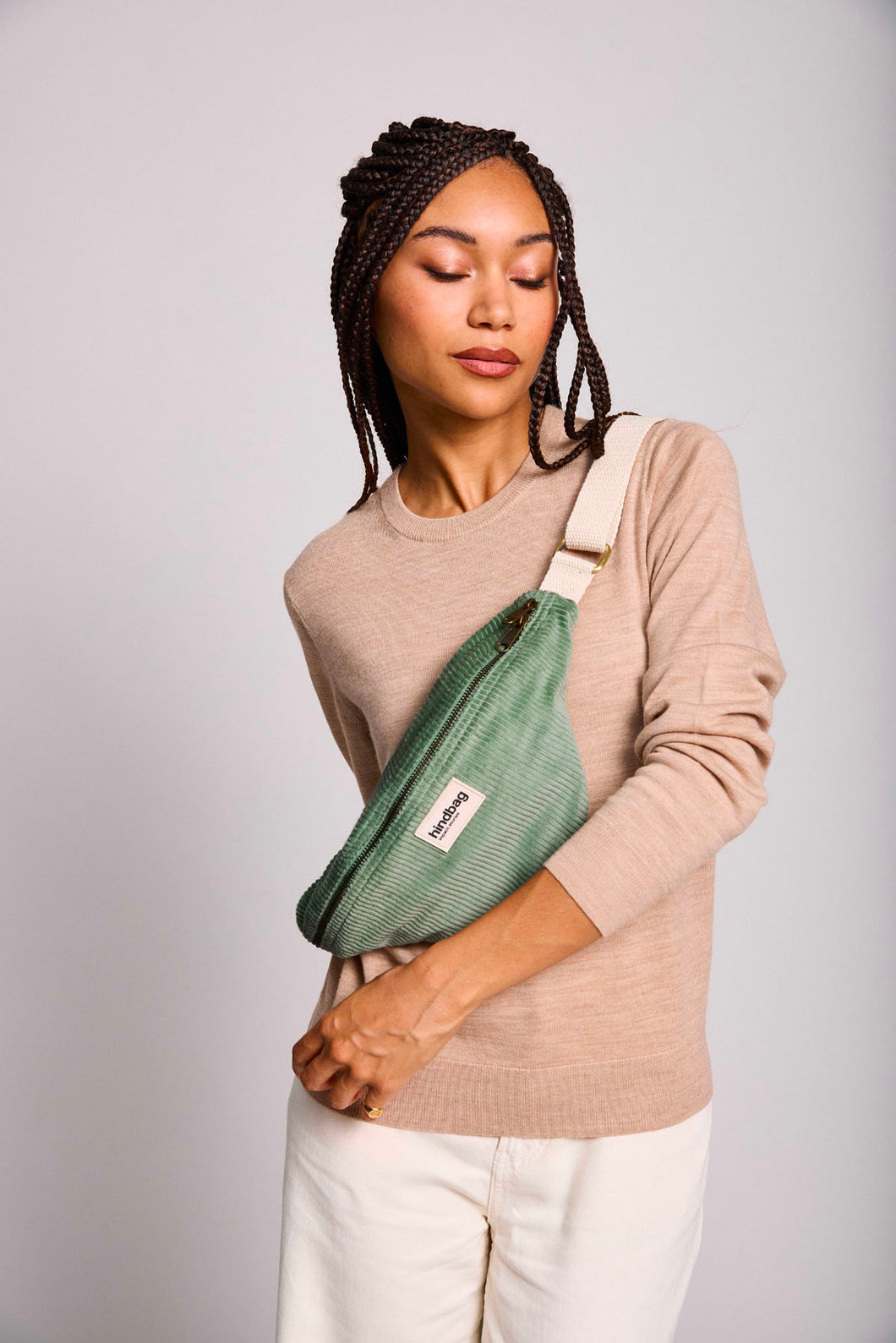 banane-olivia-velours-vert-eau-hindbag