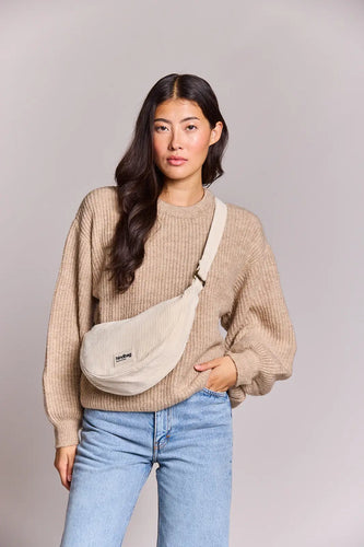 sac-banane-demi-lune-andrea-velours-hindbag-ethique-responsable