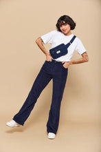 Charger l'image dans la galerie, sac-banane-harry-navy-hindbag-ethique-durable
