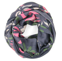 Charger l&#39;image dans la galerie, echarpe-100%-laine-yvonna-gris-les-belles-vagabondes
